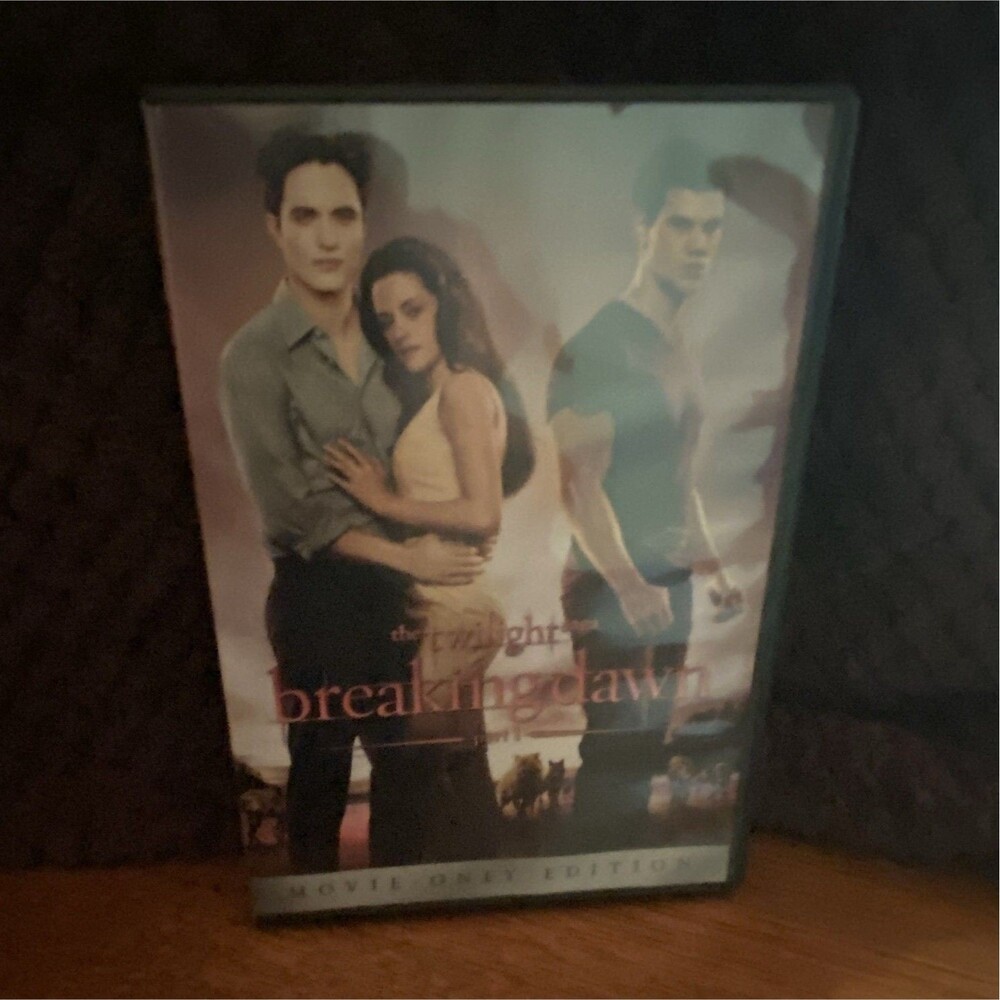 TWILIGHT SAGA BREAKING DAWN PART 1 DVD MOVIE ONLY PG-13 STEWART PATTINSON